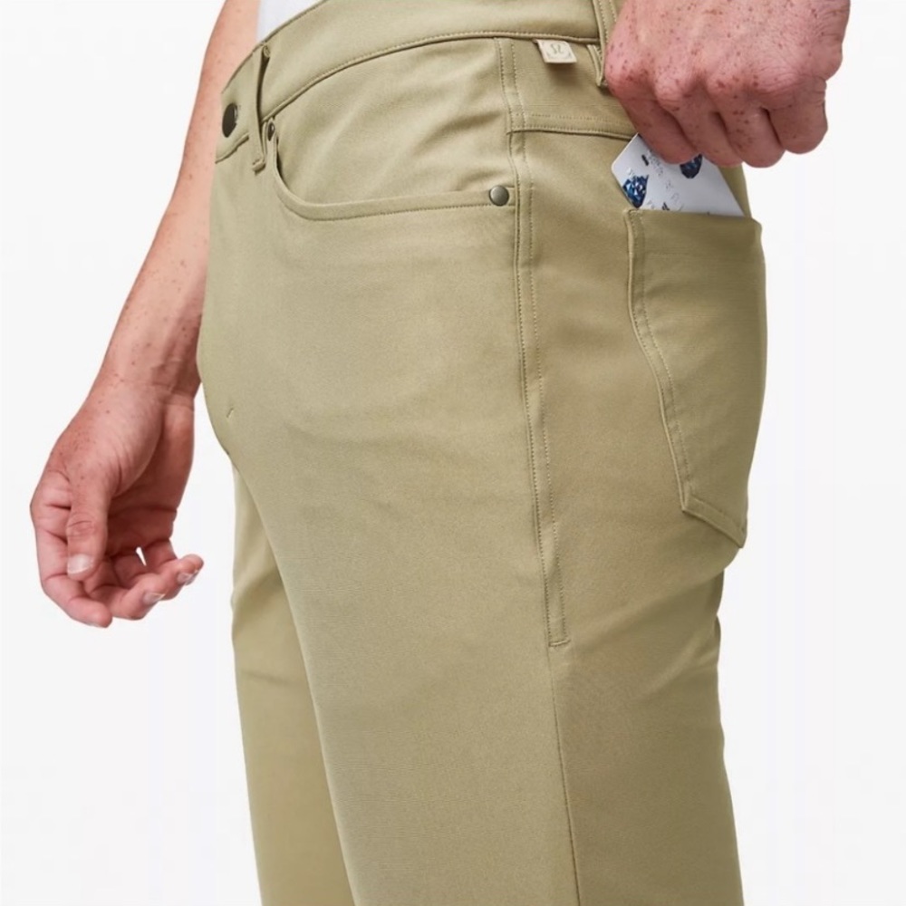 Men’s lulu lemon ABC khaki pants